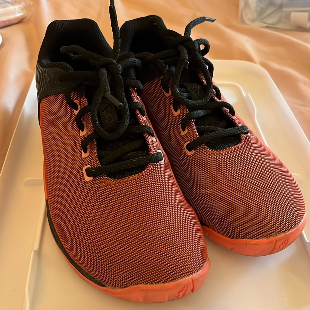F-Fly Women’s Size 8 Athletic Shoes
